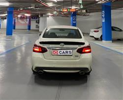 نيسان ألتيما